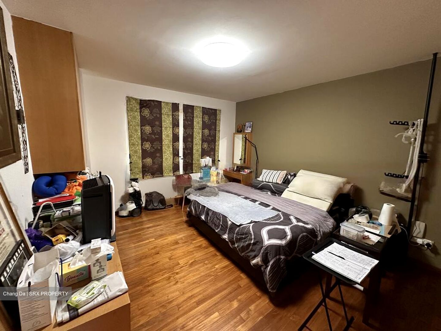 Stratton Green (D28), Terrace #568866891